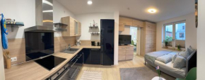 Near Holstentor modern apartment near the center with wifi, Lübeck